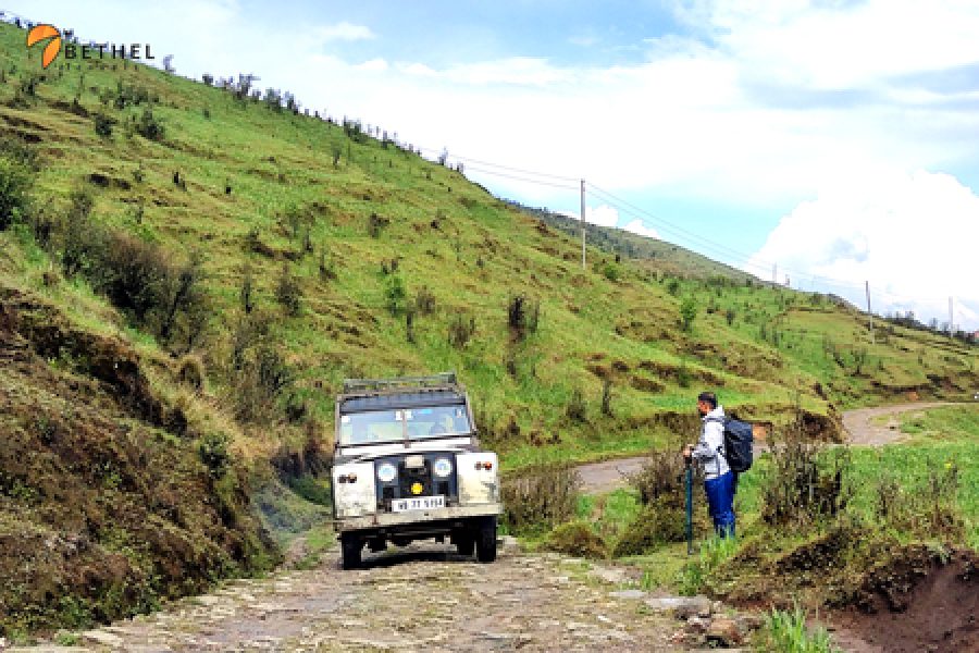 Sandakphu Tour by Landrover